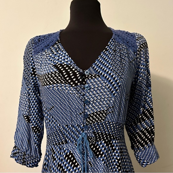 Flowy Boho Crochet Detail Split Hem Floral Maxi Dress - Picture 16 of 16